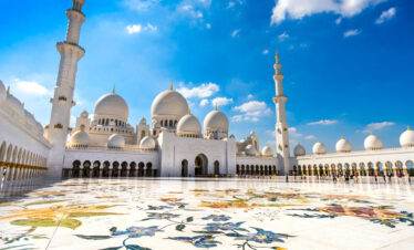 Day trip to Abu dhabi to see ferrari world and the famous grand mosque